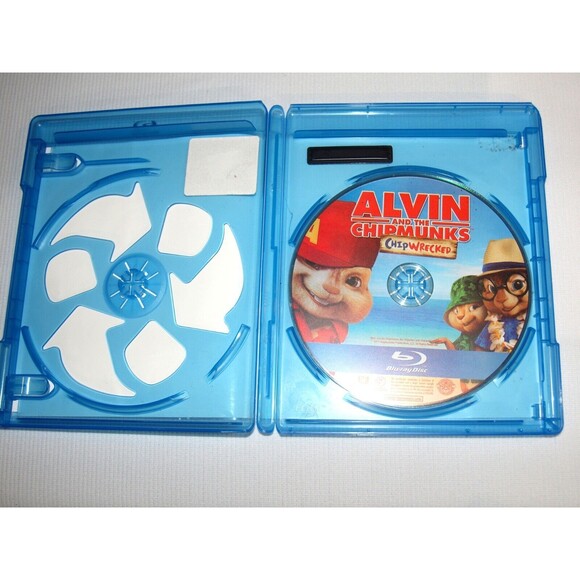 Alvin and the Chipmunks: Chip Wrecked Blu Ray - Picture 2 of 3